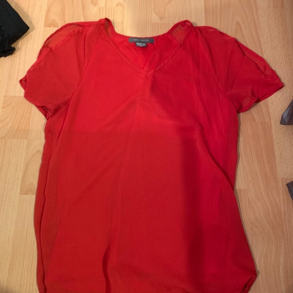 Red top - Picture 2 of 2